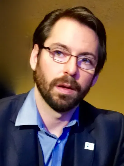 Martin Starr, who plays Roger Harrington